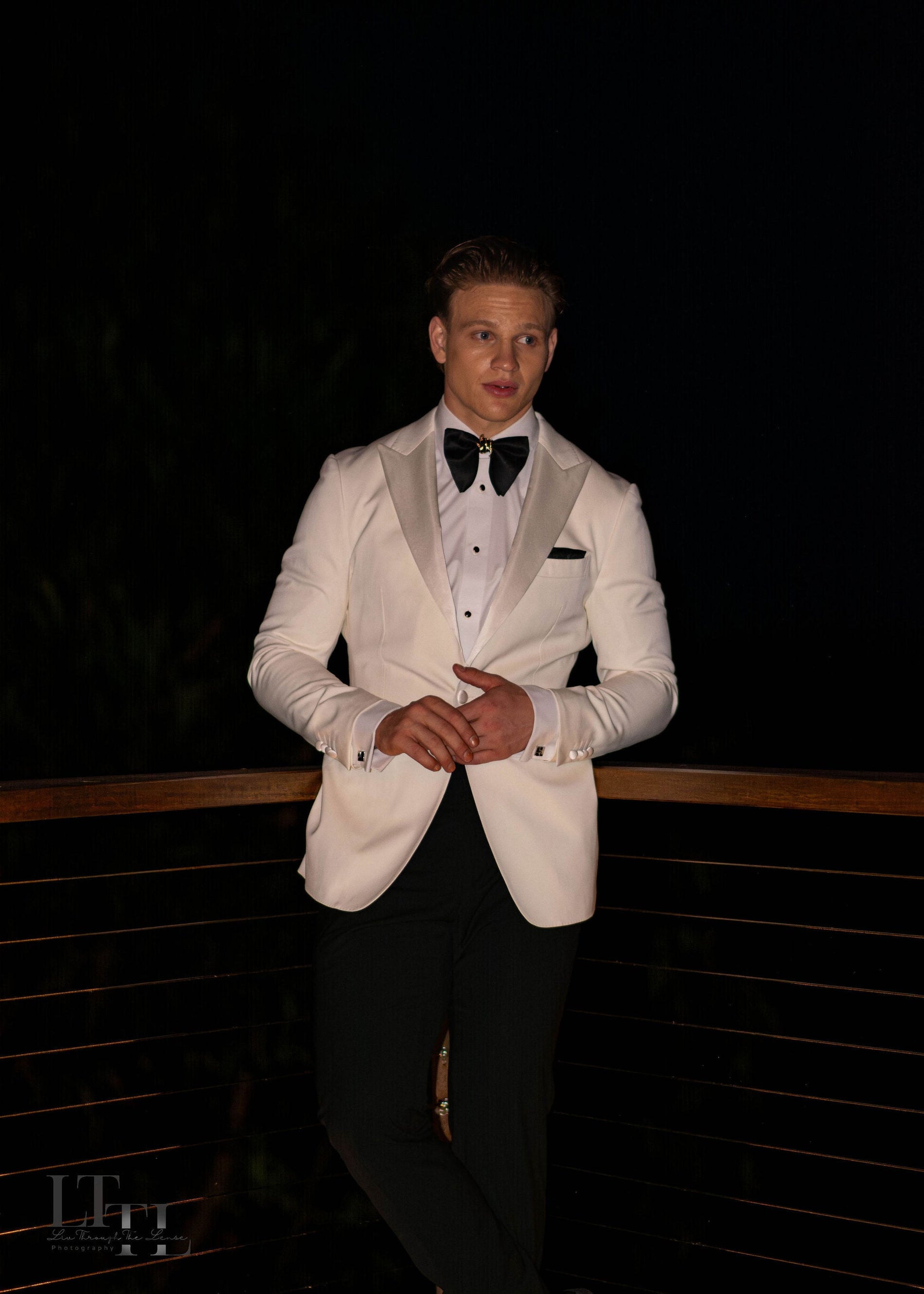 Tuxedo vs Suit: Which Is Right for Your Wedding?